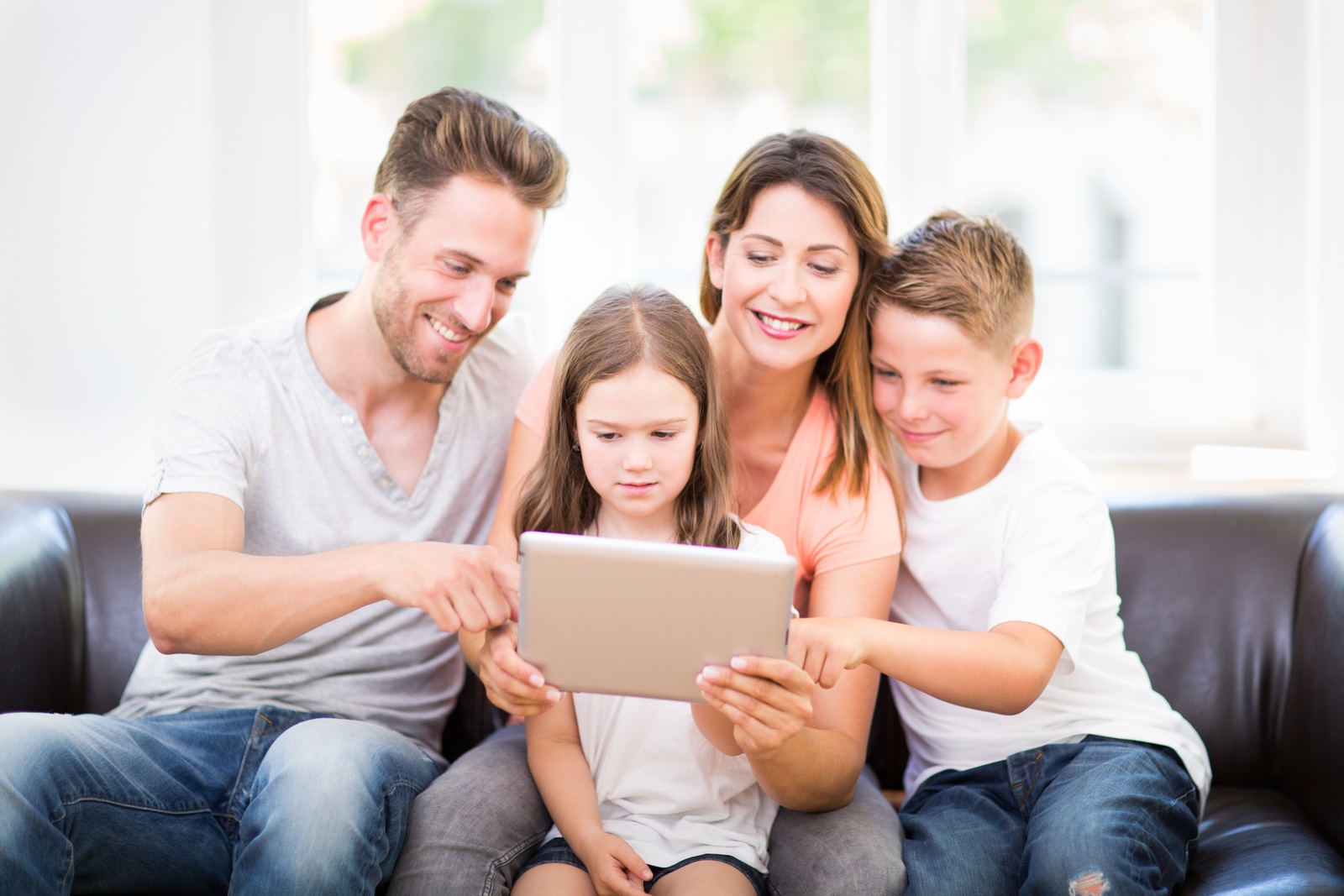 Why choose UAE's leading telecom provider for your family connectivity needs